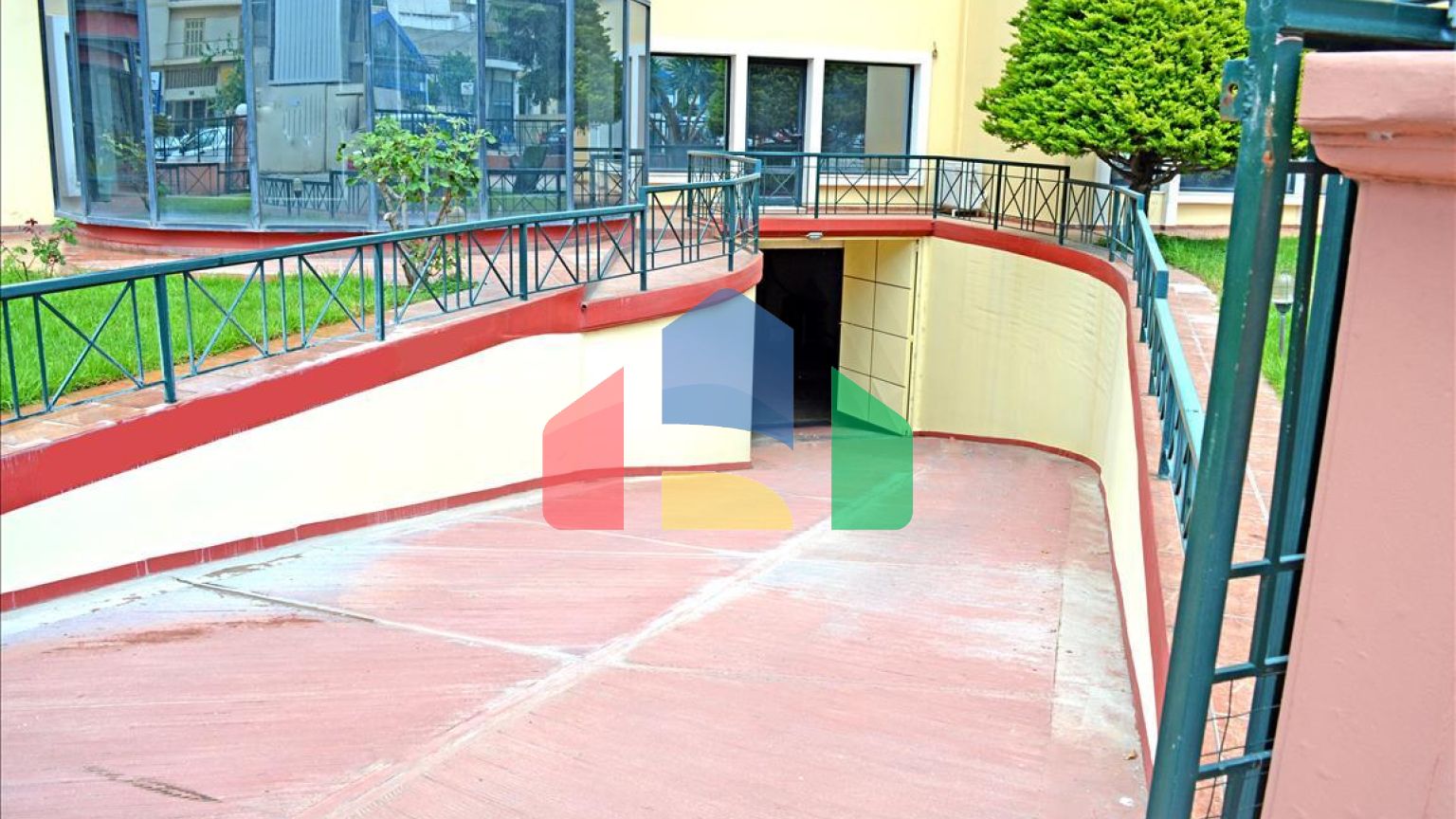 Продажа - Здание 5127 m² в Афинах