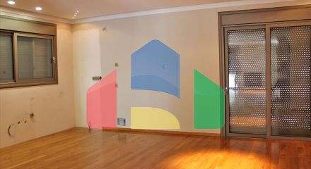 For Sale - Detached house 400 m² in Athens