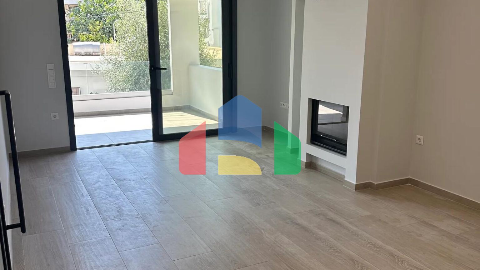 Продаж - Таунхаус 121 m² в Афінах