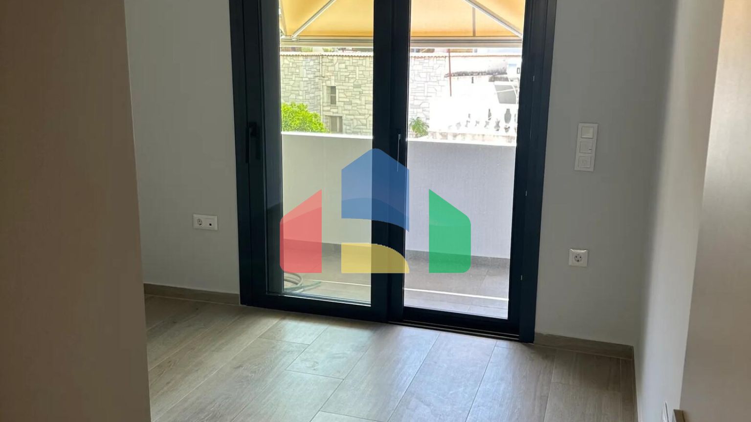 Продаж - Таунхаус 121 m² в Афінах