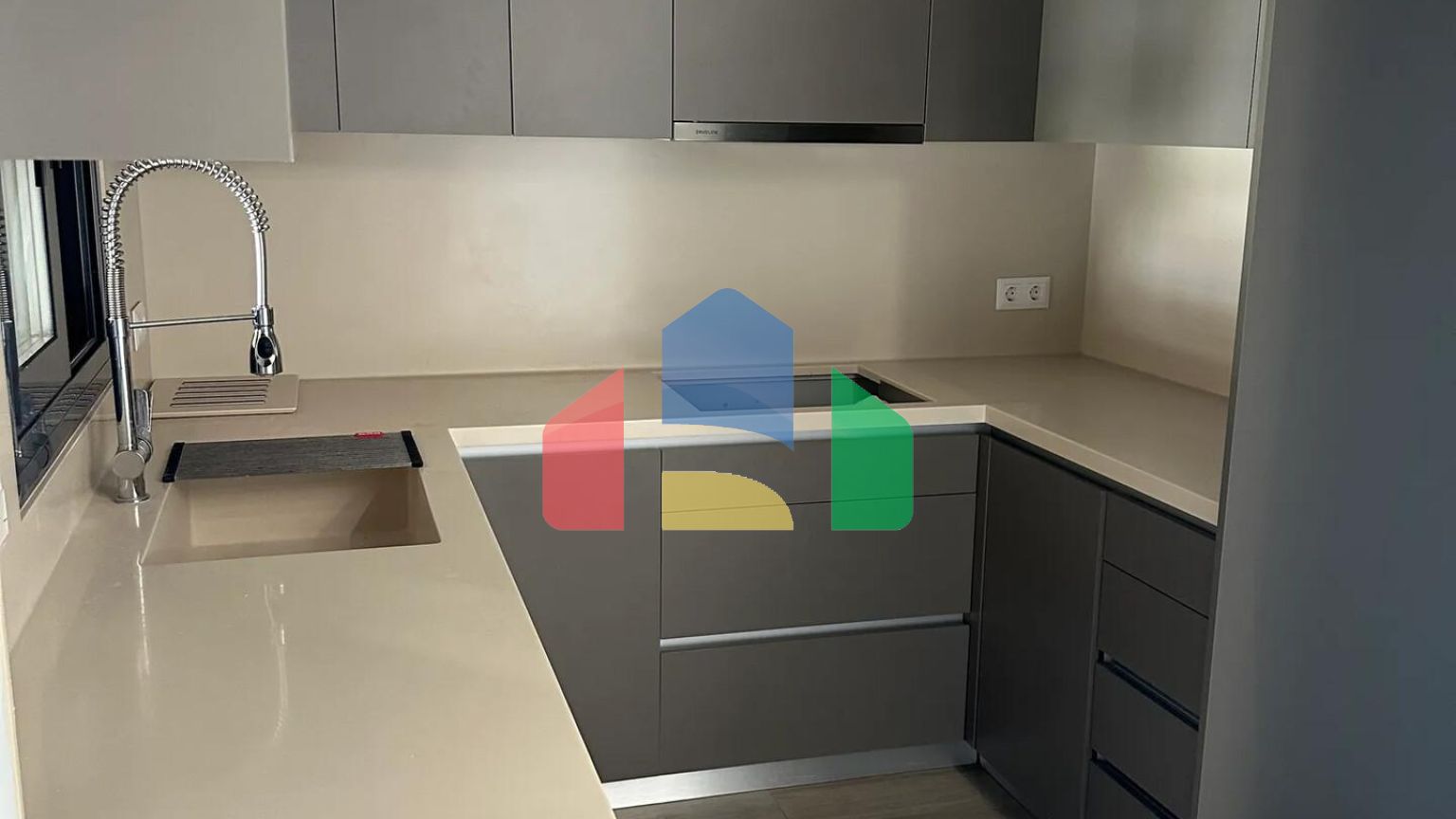 Продаж - Таунхаус 121 m² в Афінах