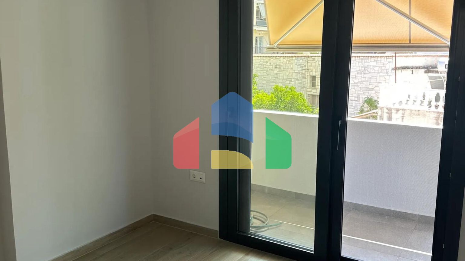 Продаж - Таунхаус 121 m² в Афінах