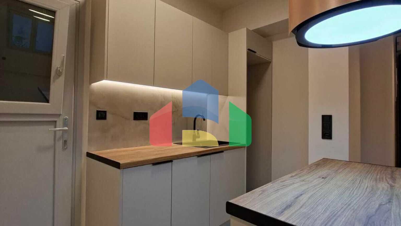 Продаж - Квартира 65 m² в Афінах