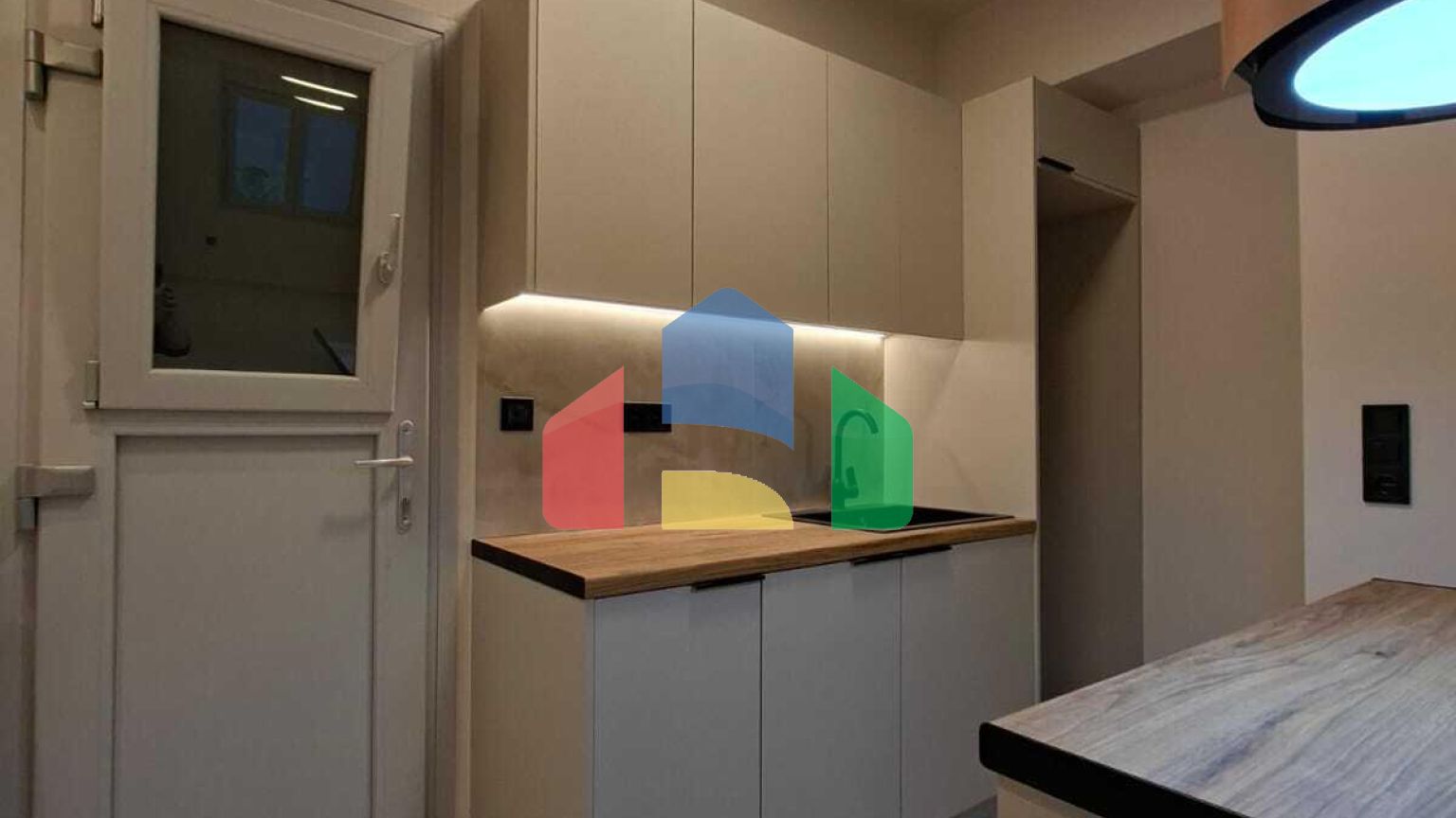 Продаж - Квартира 65 m² в Афінах