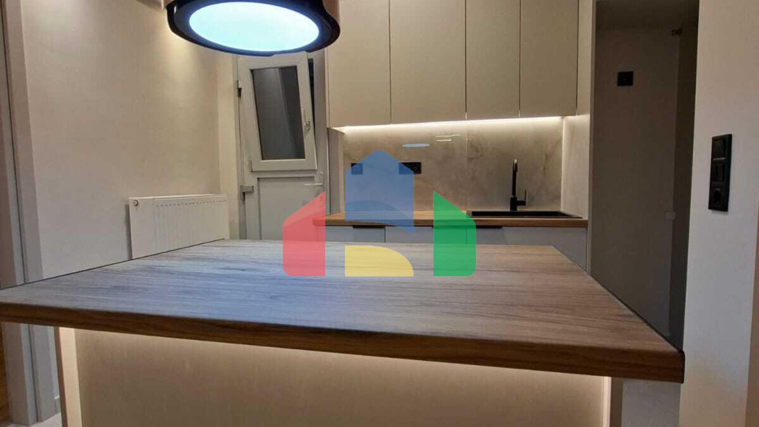 Продаж - Квартира 65 m² в Афінах