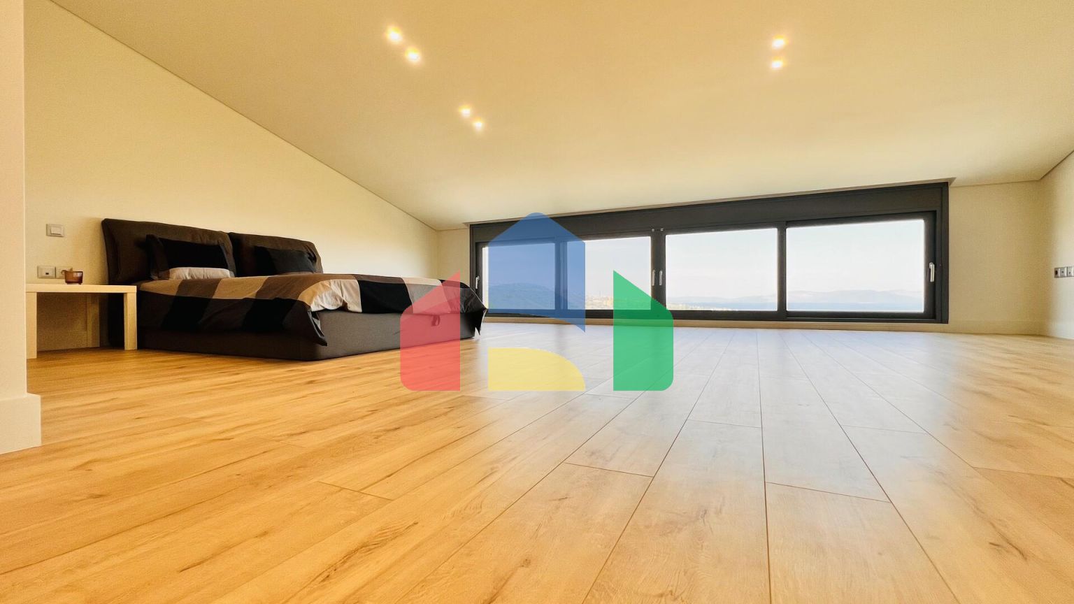 Продаж - Таунхаус 240 m² в Афінах