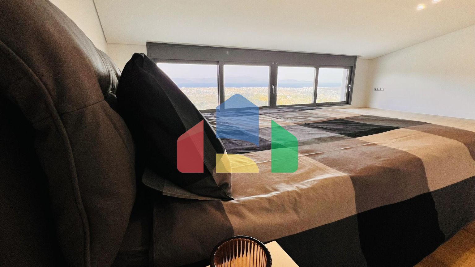 Продаж - Таунхаус 240 m² в Афінах