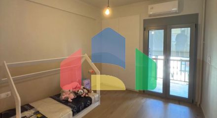 Продаж - Квартира 83 m² в Афінах