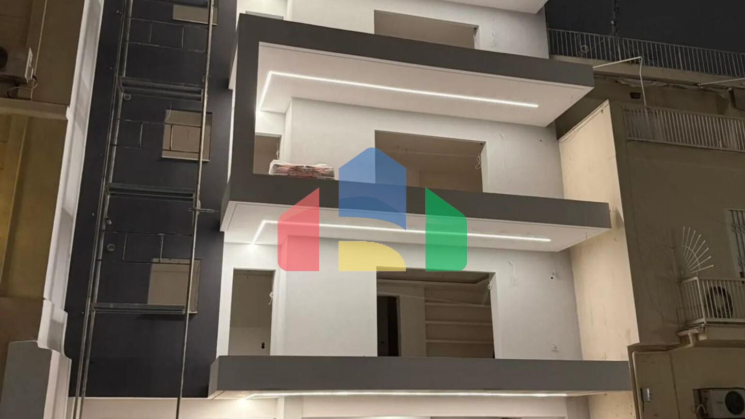 Продаж - Таунхаус 86 m² в Афінах