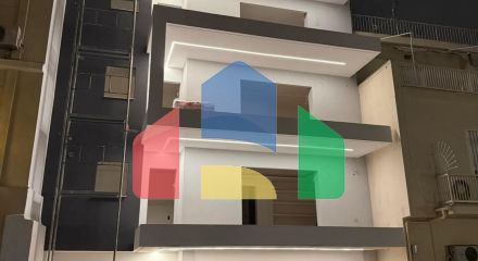 Продаж - Таунхаус 86 m² в Афінах