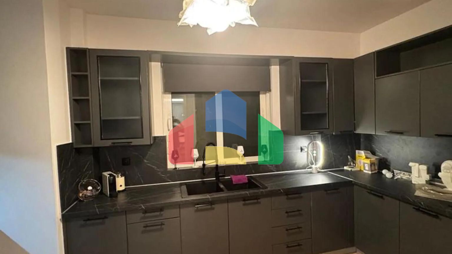 Продаж - Квартира 100 m² в Афінах