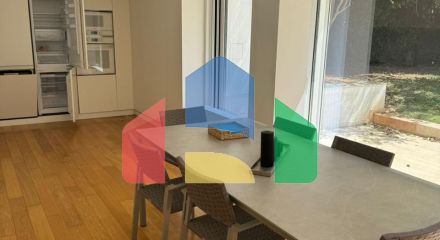 Продаж - Таунхаус 300 m² в Афінах