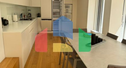 Продаж - Таунхаус 300 m² в Афінах