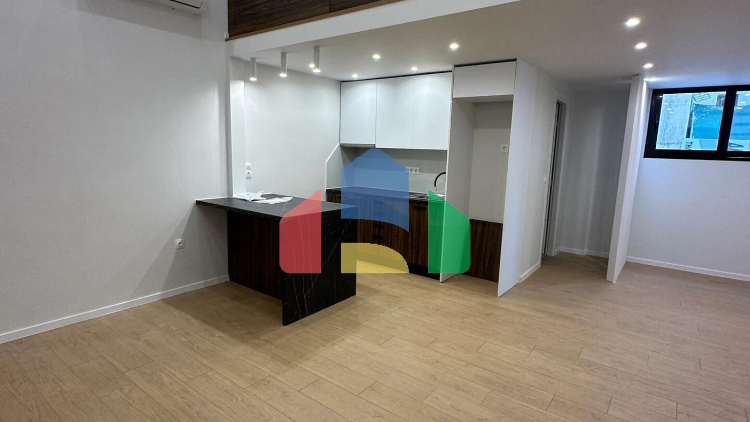 Продаж - Квартира 110 m² в Афінах