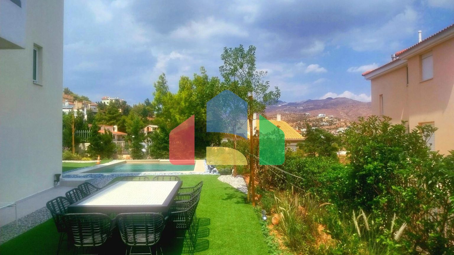 Продаж - Котедж 326 m² в Афінах