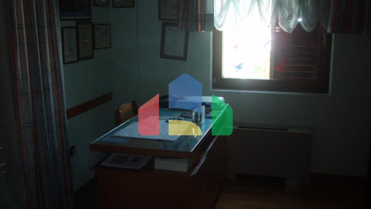 Продаж - Котедж 250 m² в Кавалі