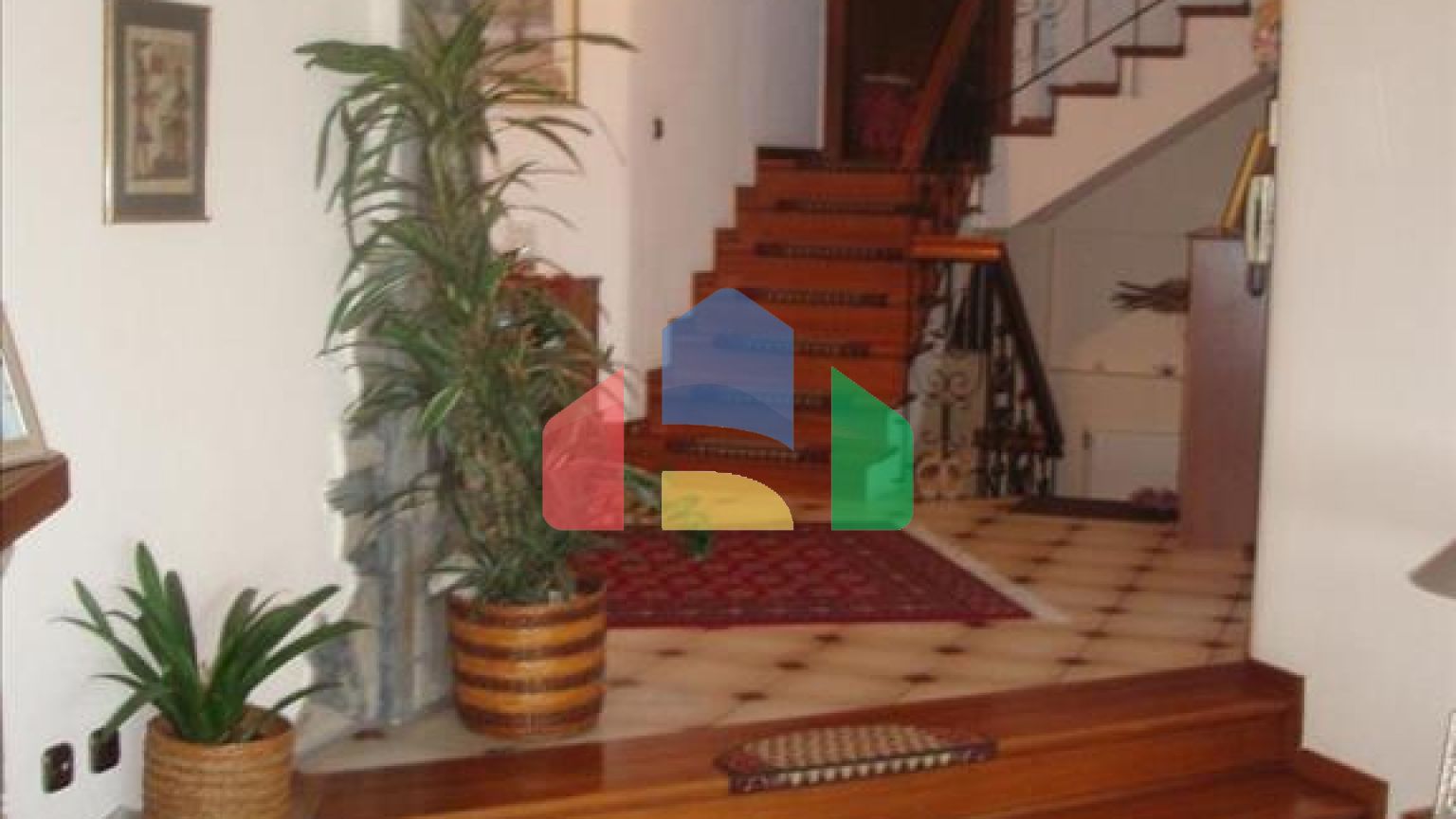 Продаж - Котедж 250 m² в Кавалі