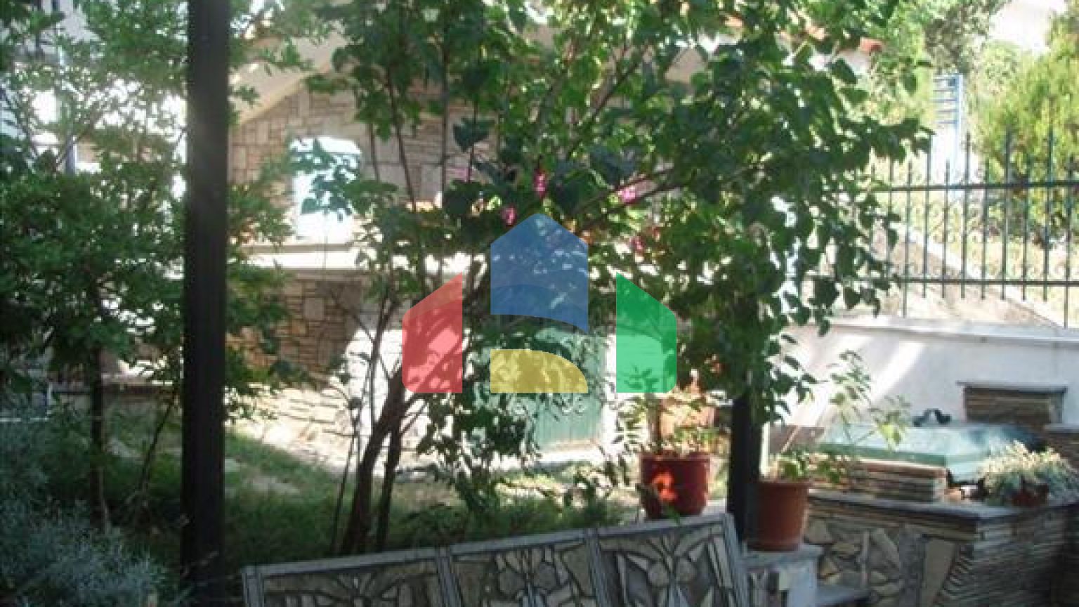 Продаж - Котедж 250 m² в Кавалі