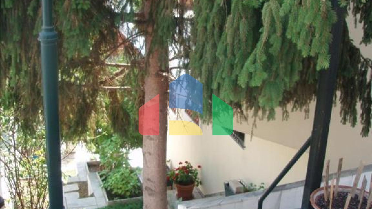 Продаж - Котедж 250 m² в Кавалі