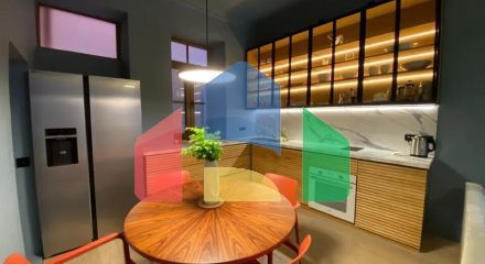 Продаж - Готель 376 m² в Кавалі