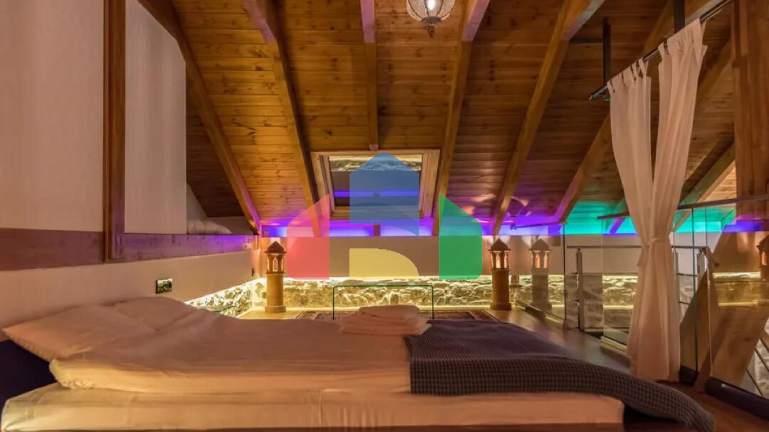 Продаж - Готель 376 m² в Кавалі