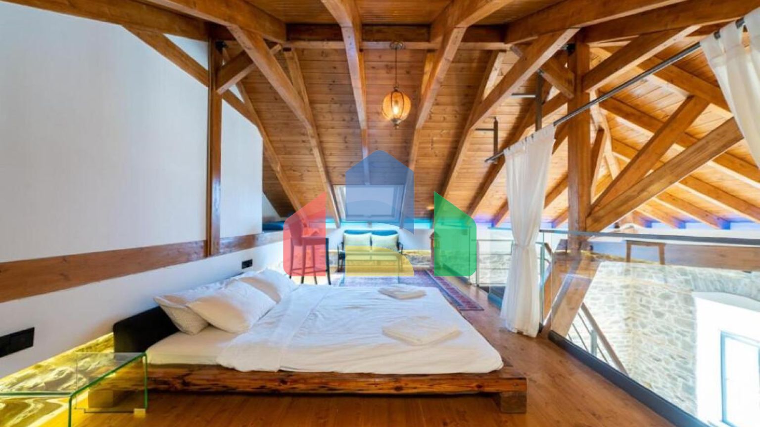 Продаж - Готель 376 m² в Кавалі