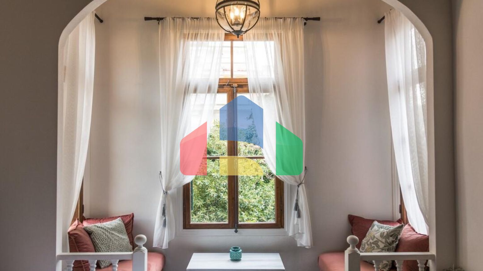 Продаж - Готель 376 m² в Кавалі