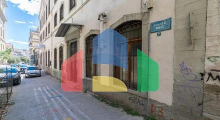 Продаж - Будівля 830 m² в Кавалі