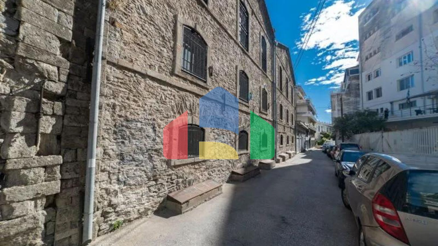 Продаж - Будівля 830 m² в Кавалі