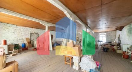 Продаж - Будівля 830 m² в Кавалі