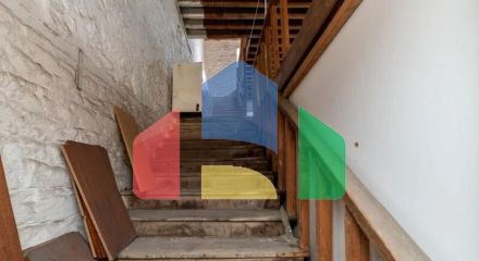 Продаж - Будівля 830 m² в Кавалі