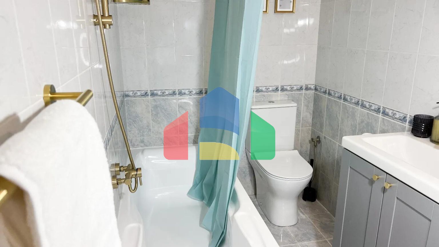 Продаж - Квартира 65 m² в Кавалі