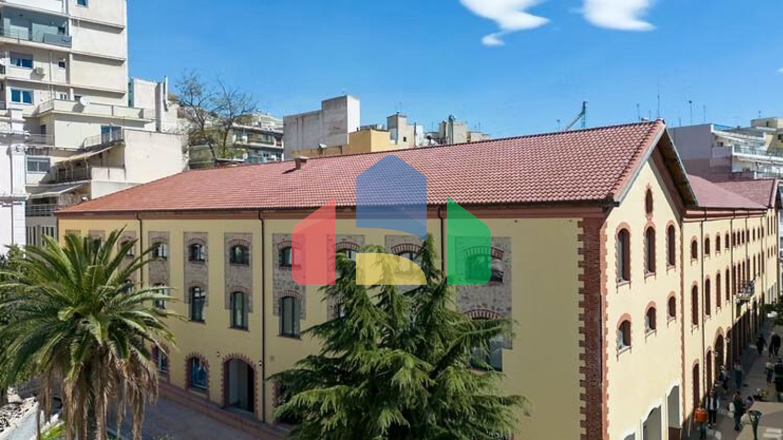 Продаж - Комерційна нерухомість 140 m² в Кавалі