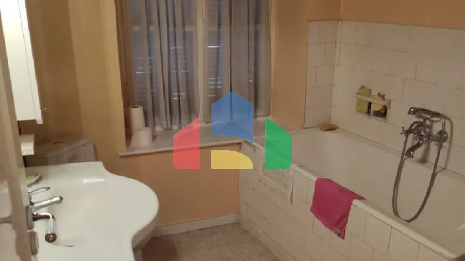 Продаж - Котедж 220 m² в Кавалі