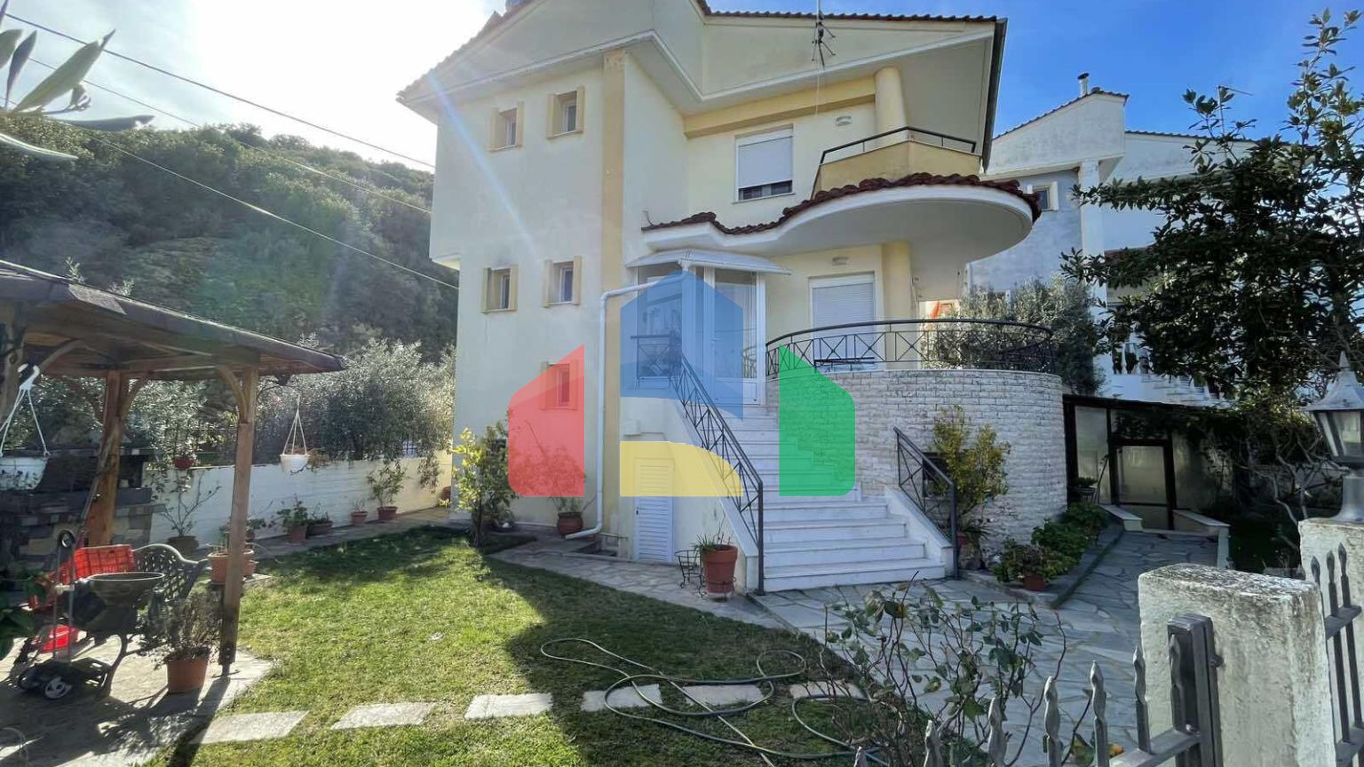 Продаж - Котедж 180 m² в Кавалі