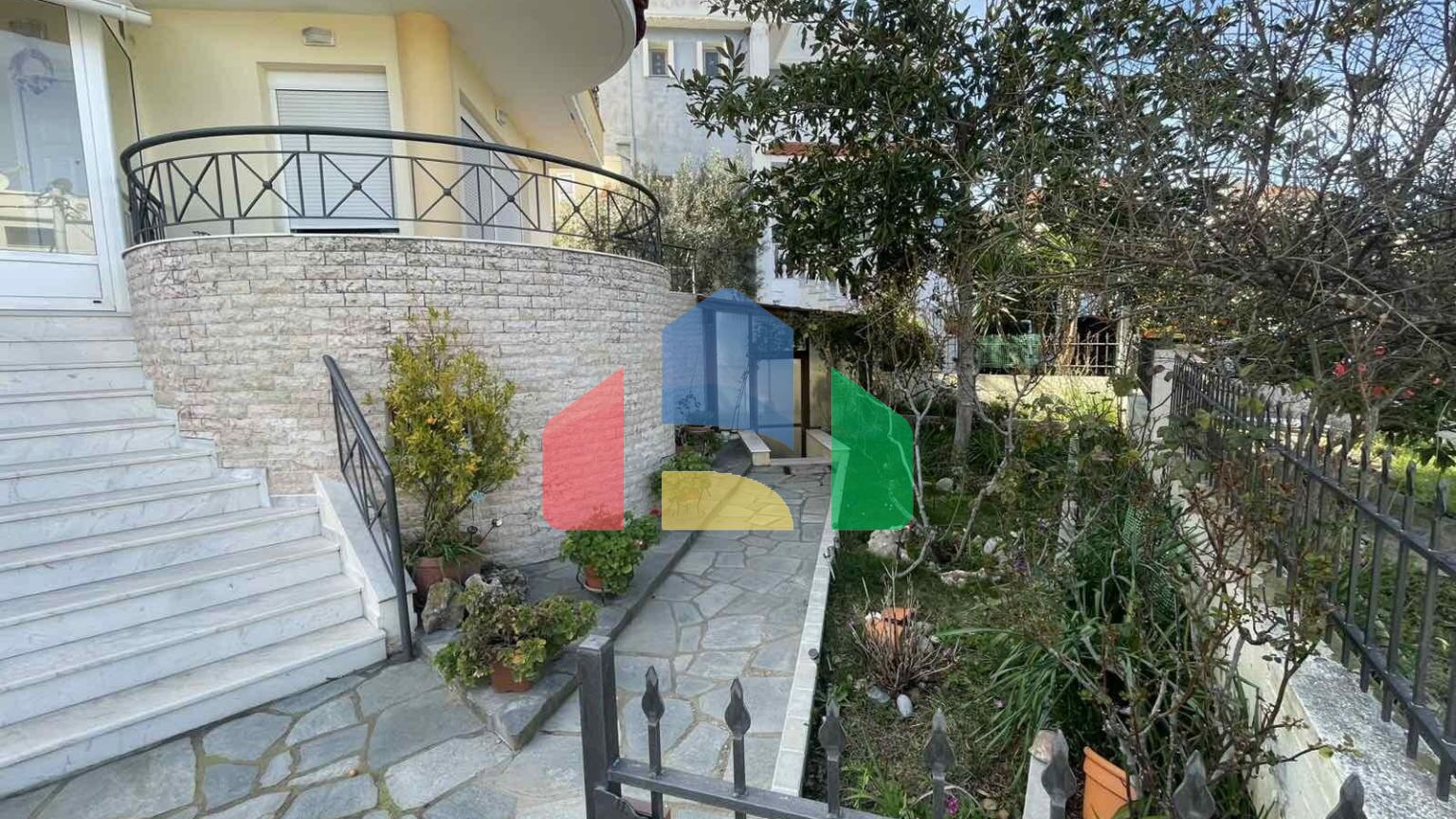 Продаж - Котедж 180 m² в Кавалі