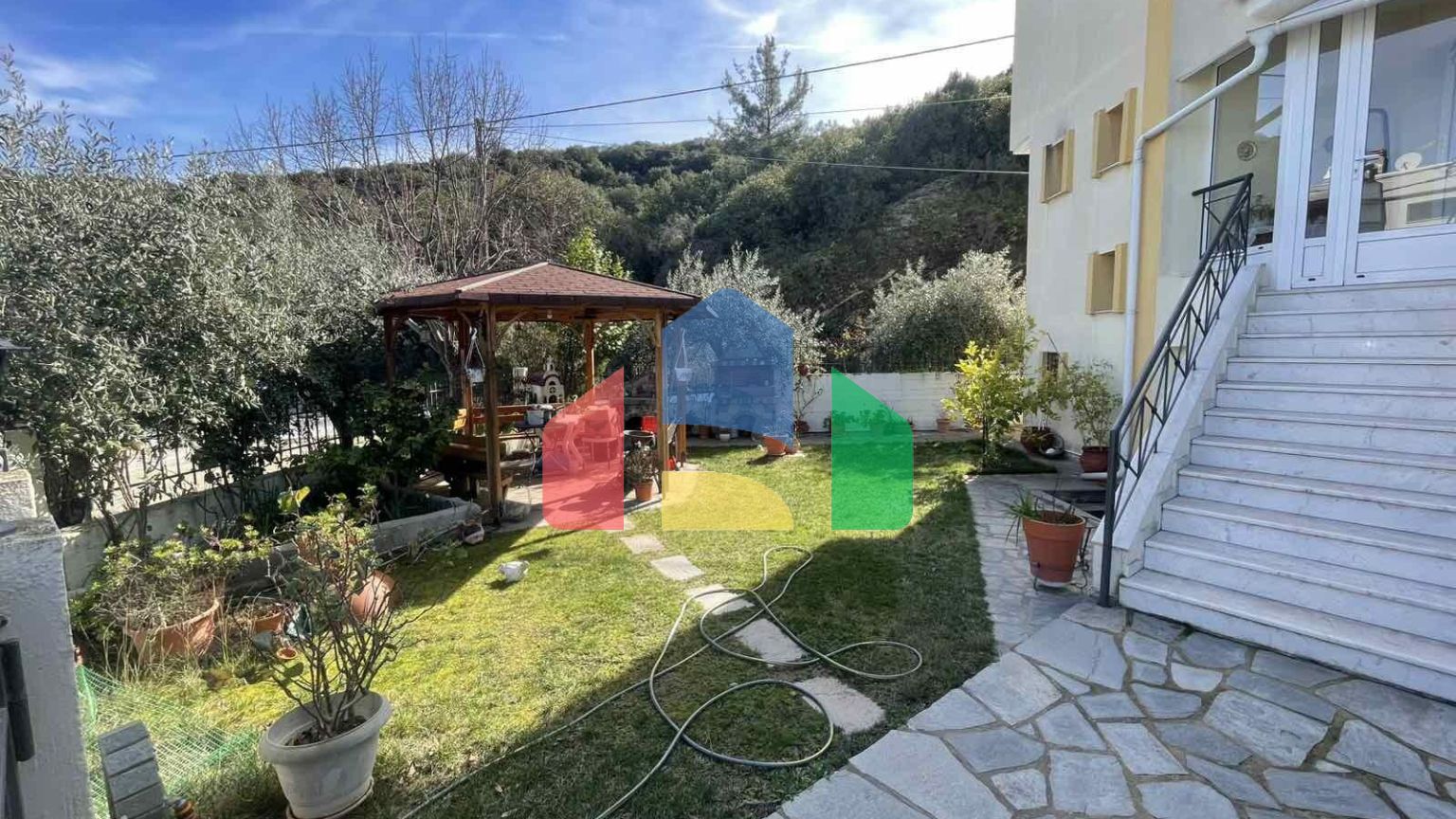 Продаж - Котедж 180 m² в Кавалі