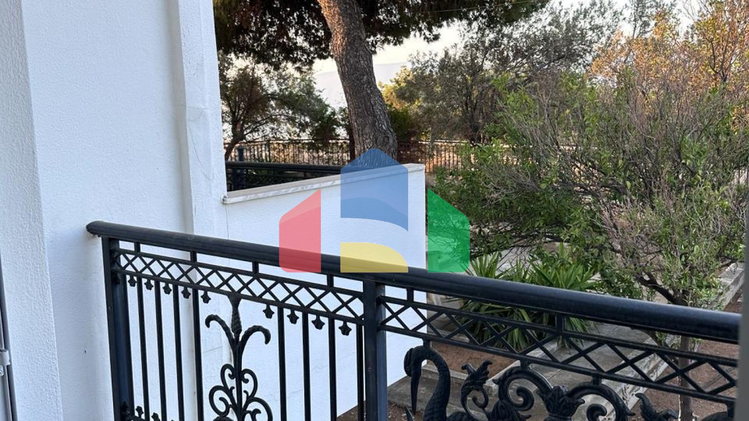 Продажа - Коттедж 290 m² в Лутраки