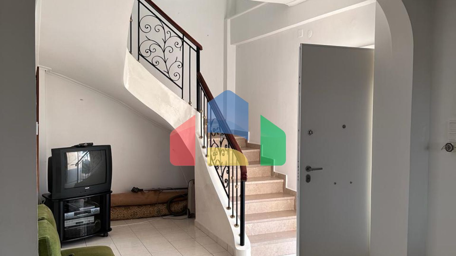 Продажа - Коттедж 290 m² в Лутраки