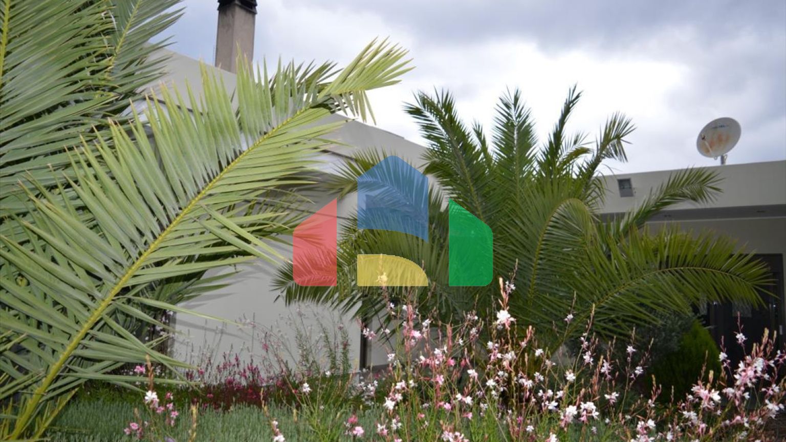 Продажа - Коттедж 376 m² в Лутраки