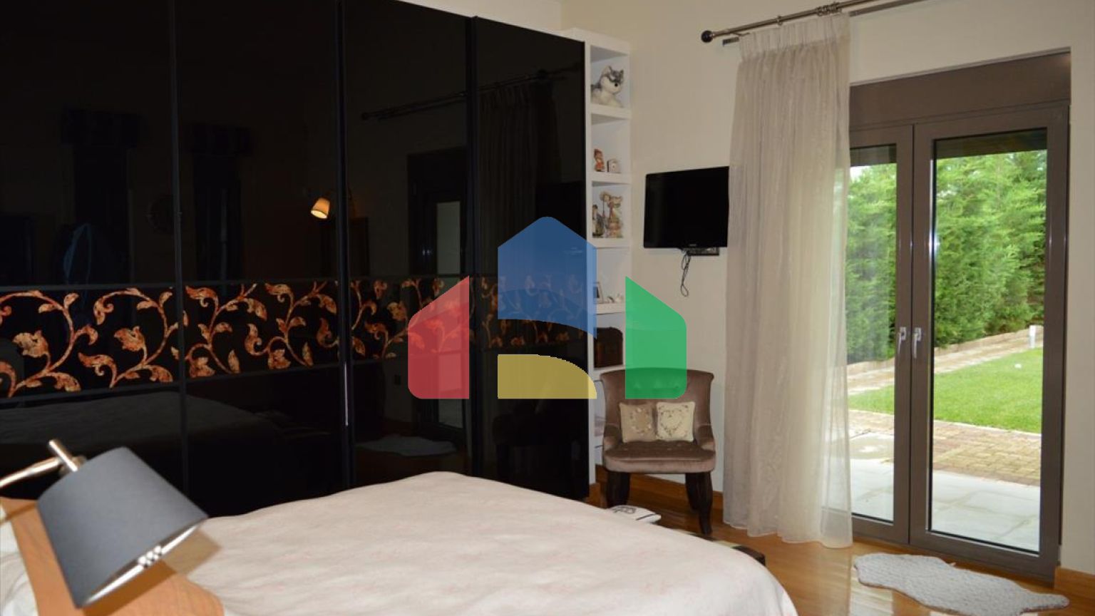 Продажа - Коттедж 376 m² в Лутраки