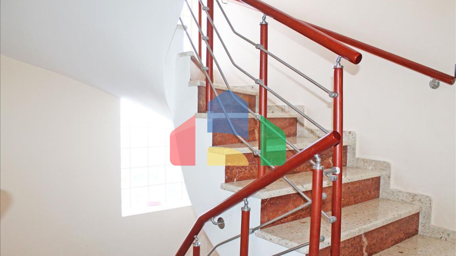 Продаж - Вілла 509 m² в Лутракі