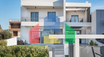 For Sale - Detached house 216 m² in Loutraki