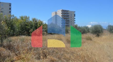 Продаж - Земельна ділянка 3000 m² в Лутракі