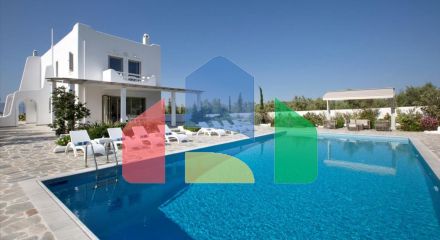 For Sale - Villa 500 m² in Loutraki
