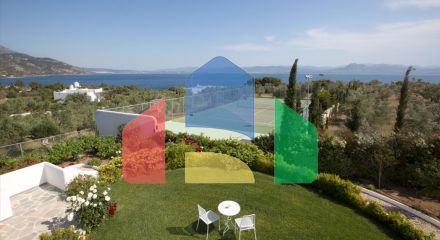 For Sale - Villa 500 m² in Loutraki