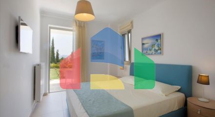 Продажа - Вилла 500 m² в Лутраки