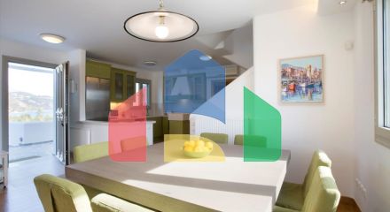 Продажа - Вилла 500 m² в Лутраки