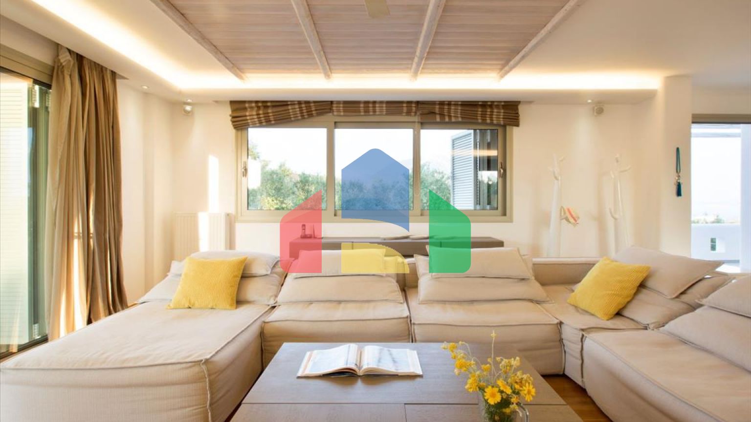 Продажа - Вилла 500 m² в Лутраки