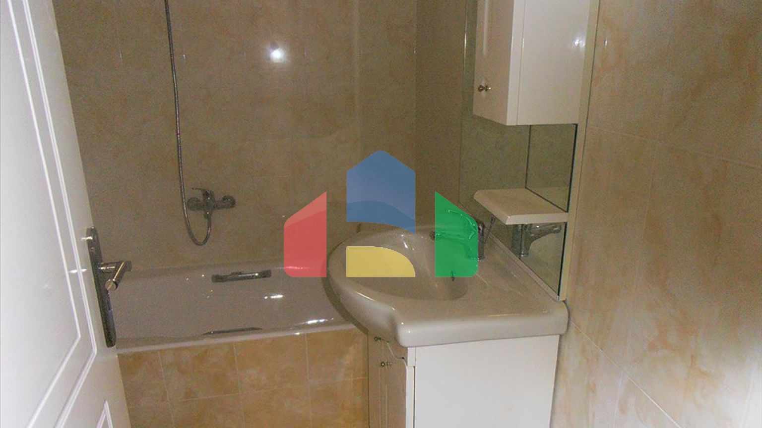 Продаж - Таунхаус 180 m² в Лутракі